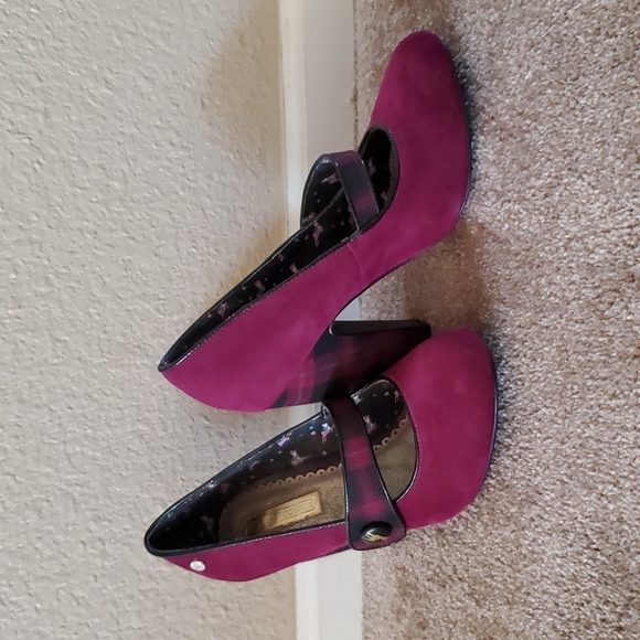 Babycham Burgundy Plaid Heels - Picture 1 of 9